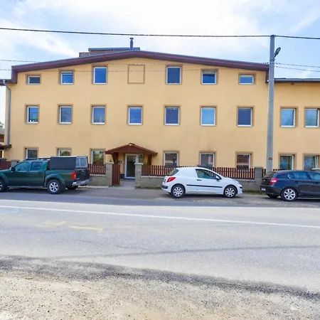 Theo * Veľký Slavkov