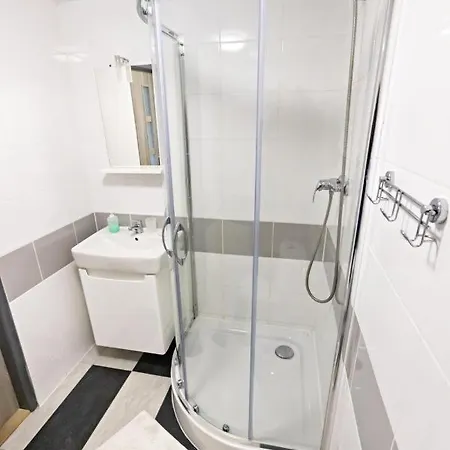 Theo Veľký Slavkov