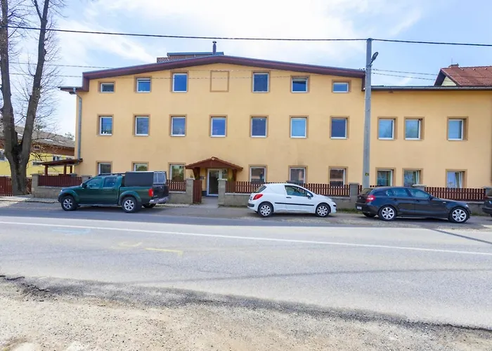 Theo * Veľký Slavkov