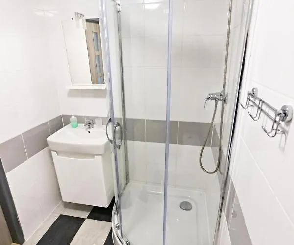 Theo Veľký Slavkov